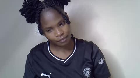 Snapshot of sexy_molyne chatting on 03-12-26, 05:30 Molyne online show from 03-12-26, 05:30