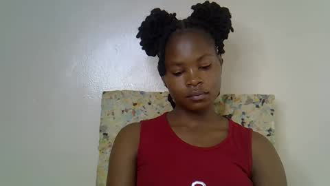 Snapshot of sexy_molyne chatting on 03-13-26, 11:11 Molyne online show from 03-13-26, 11:11