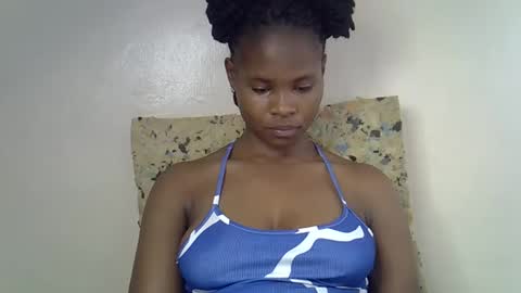 Snapshot of sexy_molyne chatting on 04-01-26, 02:14 Molyne online show from 04-01-26, 02:14