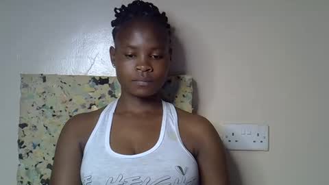Snapshot of sexy_molyne chatting on 04-10-26, 12:43 Molyne online show from 04-10-26, 12:43