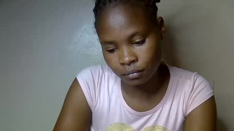 Snapshot of sexy_molyne chatting on 04-11-26, 08:24 Molyne online show from 04-11-26, 08:24
