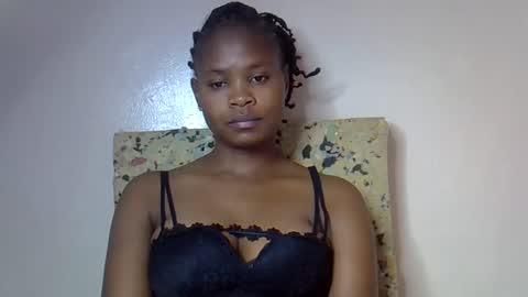 Snapshot of sexy_molyne chatting on 05-09-26, 05:51 Molyne online show from 05-09-26, 05:51