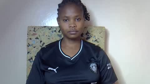 Snapshot of sexy_molyne chatting on 05-10-26, 05:56 Molyne online show from 05-10-26, 05:56