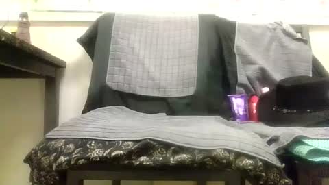 Snapshot of sexy_white_daddy chatting on 03-14-26, 02:39 Daddy online show from 03-14-26, 02:39