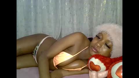 Snapshot of sexyasspetitte_ chatting on 05-27-26, 11:35 sexyasspetitte_ online show from 05-27-26, 11:35