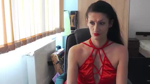 Snapshot of sexybeeaa chatting on 05-24-26, 07:46 SexyBea online show from 05-24-26, 07:46