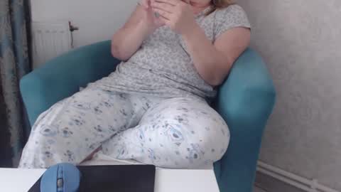 Sexyblonde4u58 online show from 03-22-26, 06:39