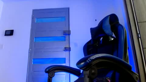 Iker online show from 06-28-26, 01:17