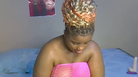 sexycecile33 online show from 04-29-26, 12:37