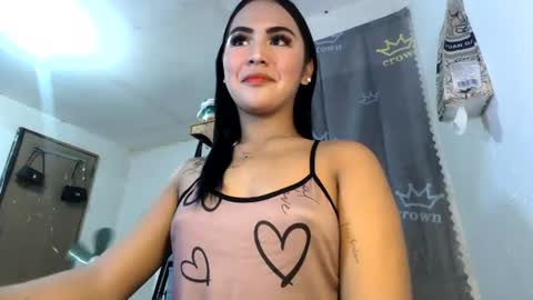 Snapshot of sexycheskax18 chatting on 07-15-26, 05:56 pretty Cheska online show from 07-15-26, 05:56