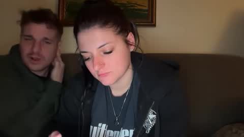 sexycouple41110 online show from 02-10-26, 03:21