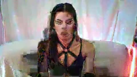 Snapshot of sexydevine_34 chatting on 06-14-26, 11:40 Devine online show from 06-14-26, 11:40