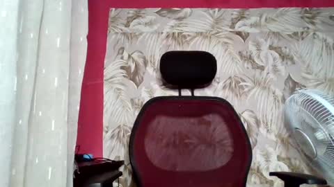Snapshot of sexydoll32 chatting on 06-18-26, 06:24 sexydoll32 online show from 06-18-26, 06:24