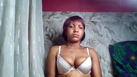 Snapshot of sexydoll32 chatting on 06-22-26, 06:10 sexydoll32 online show from 06-22-26, 06:10