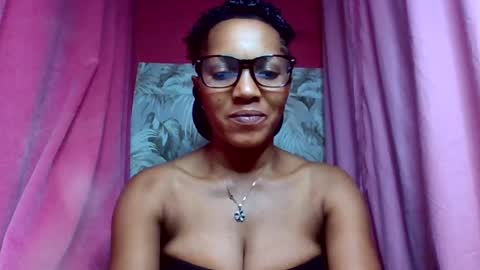 Snapshot of sexydoll32 chatting on 07-25-26, 11:35 sexydoll32 online show from 07-25-26, 11:35