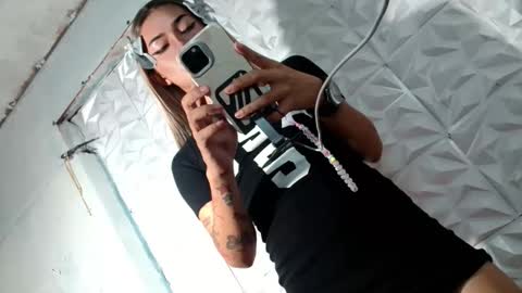 sexyhotbabe18 online show from 02-25-26, 10:47