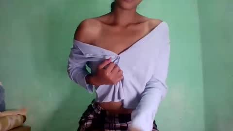 Snapshot of sexyjolie586 chatting on 05-28-26, 07:38 sexyjolie586 online show from 05-28-26, 07:38