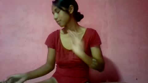 Snapshot of sexyjolie586 chatting on 06-11-26, 07:45 sexyjolie586 online show from 06-11-26, 07:45
