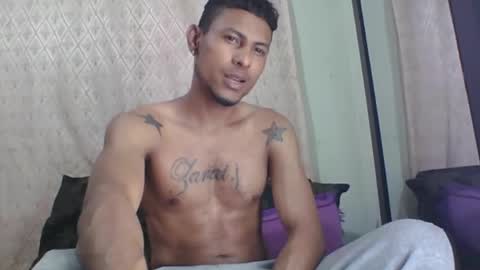 Snapshot of sexyleon69 chatting on 06-10-26, 06:34 Sexy leon online show from 06-10-26, 06:34
