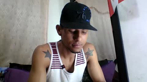 Snapshot of sexyleon69 chatting on 06-14-26, 08:44 Sexy leon online show from 06-14-26, 08:44