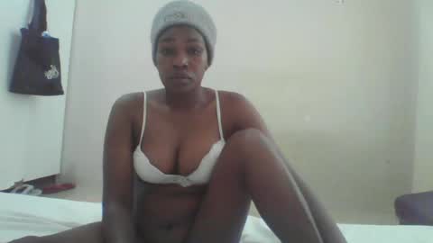 Snapshot of sexylindah chatting on 06-15-26, 05:31 sexylindah online show from 06-15-26, 05:31