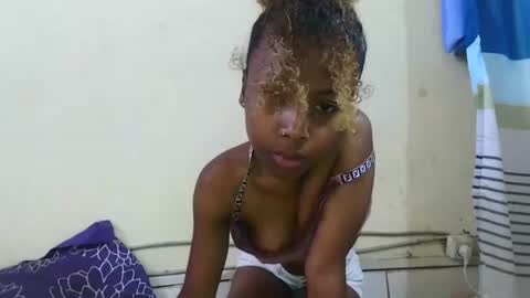 Elania online show from 04-28-26, 07:02