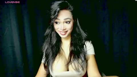 Snapshot of sexymariafoxx chatting on 06-24-26, 10:53 MariaFoxx online show from 06-24-26, 10:53