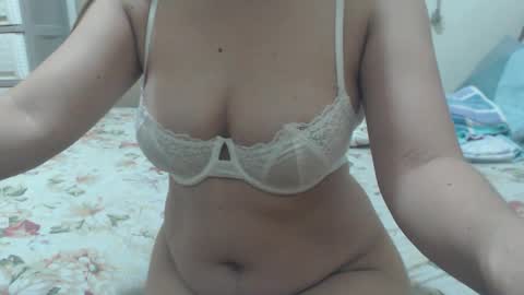 Snapshot of sexymye chatting on 01-11-26, 01:05 sexymye online show from 01-11-26, 01:05