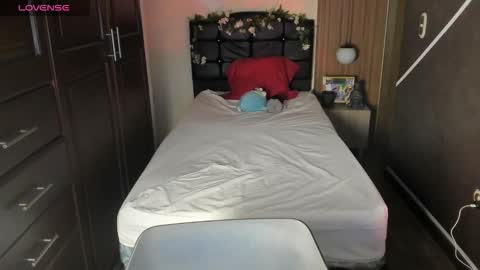 Snapshot of sexynaf chatting on 02-12-26, 07:42 N A F online show from 02-12-26, 07:42