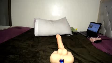 naughty slut online show from 01-22-25, 08:29