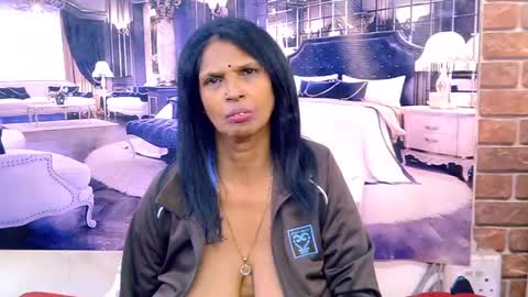 Snapshot of sexyva4u2luv chatting on 06-23-26, 06:11 sexyva4u2luv online show from 06-23-26, 06:11