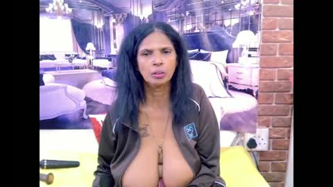 Snapshot of sexyva4u2luv chatting on 06-29-26, 11:21 sexyva4u2luv online show from 06-29-26, 11:21