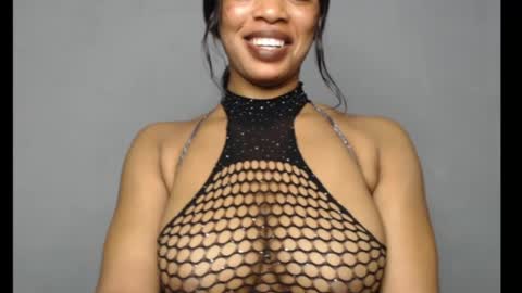 Snapshot of shallie_x chatting on 07-10-26, 03:25 ESTHER online show from 07-10-26, 03:25