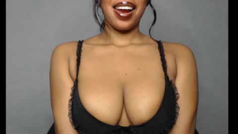 Snapshot of shallie_x chatting on 07-12-26, 03:03 ESTHER online show from 07-12-26, 03:03