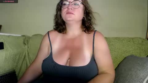 Snapshot of shamrock_069 chatting on 07-19-26, 11:52 shamrock_069 online show from 07-19-26, 11:52