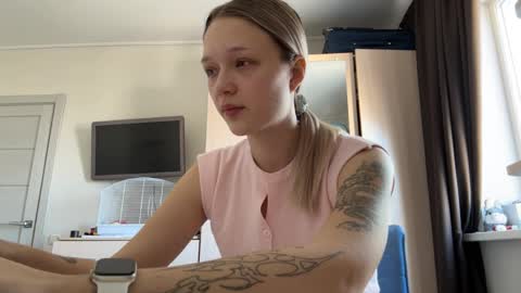 Snapshot of shanamihaly chatting on 03-30-26, 06:36 Christie online show from 03-30-26, 06:36