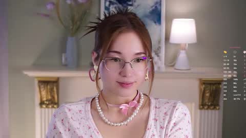 Snapshot of shandrahoner chatting on 04-11-26, 11:47 Liza online show from 04-11-26, 11:47