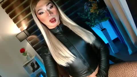 MISS SHANE online show from 10-13-25, 07:30