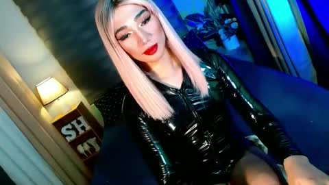 MISS SHANE online show from 11-27-25, 05:59