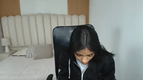 shanelle online show from 03-25-26, 03:01