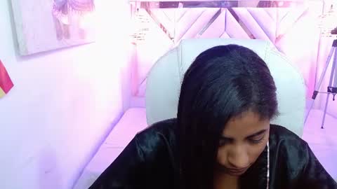 Snapshot of shaneelle chatting on 07-16-26, 12:16 shanelle online show from 07-16-26, 12:16