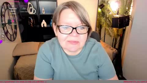 Snapshot of shannonshine chatting on 05-16-26, 06:21 Shannon online show from 05-16-26, 06:21