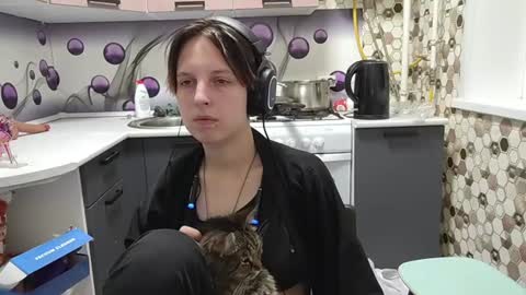 Sara online show from 06-19-26, 06:34