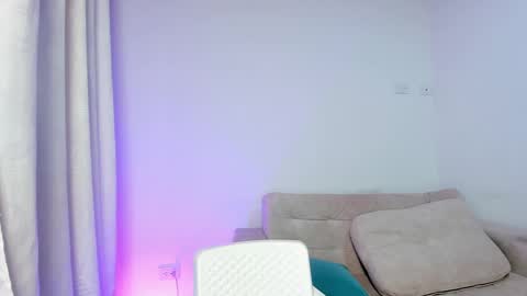 Hi fiends ---- I usually start online from Monday to Friday from 1000 am Saturdays and Sundays at 600 am Colombia time online show from 02-21-25, 06:37