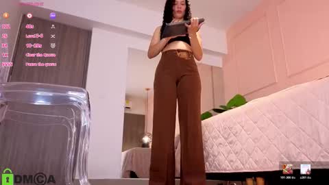 Snapshot of sharonn___ chatting on 01-09-26, 04:15 Sharon online show from 01-09-26, 04:15