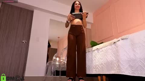 Snapshot of sharonn___ chatting on 02-03-26, 04:10 Sharon online show from 02-03-26, 04:10