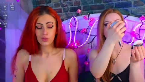 Lola and Stacey online show from 04-27-26, 08:07