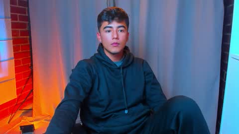 Snapshot of shawn__sanderson chatting on 01-07-26, 11:45 Shawn online show from 01-07-26, 11:45