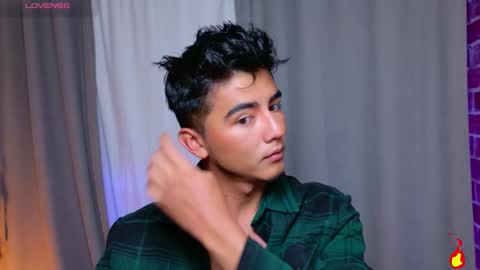 Snapshot of shawn__sanderson chatting on 03-25-26, 11:16 Shawn online show from 03-25-26, 11:16