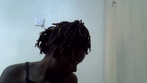 shees_sweet online show from 05-12-26, 01:08